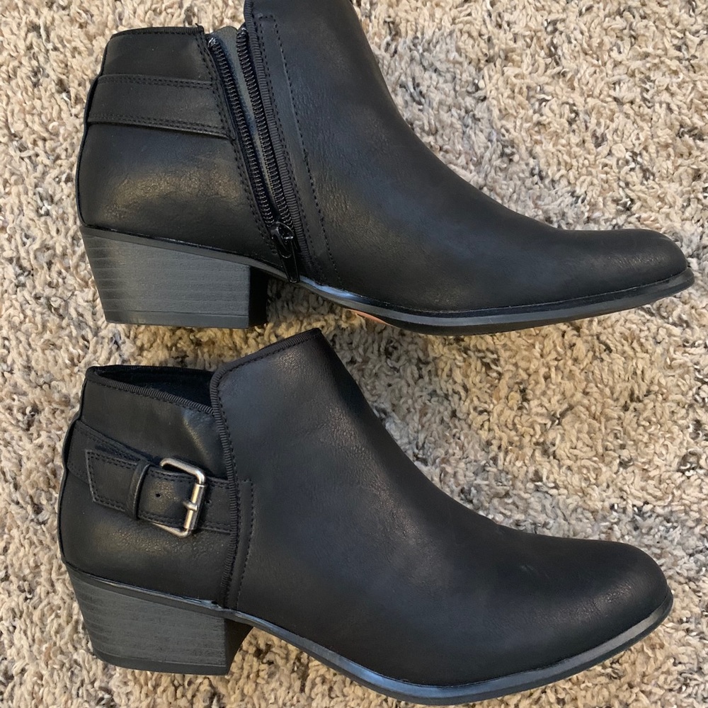 espirit booties size 7